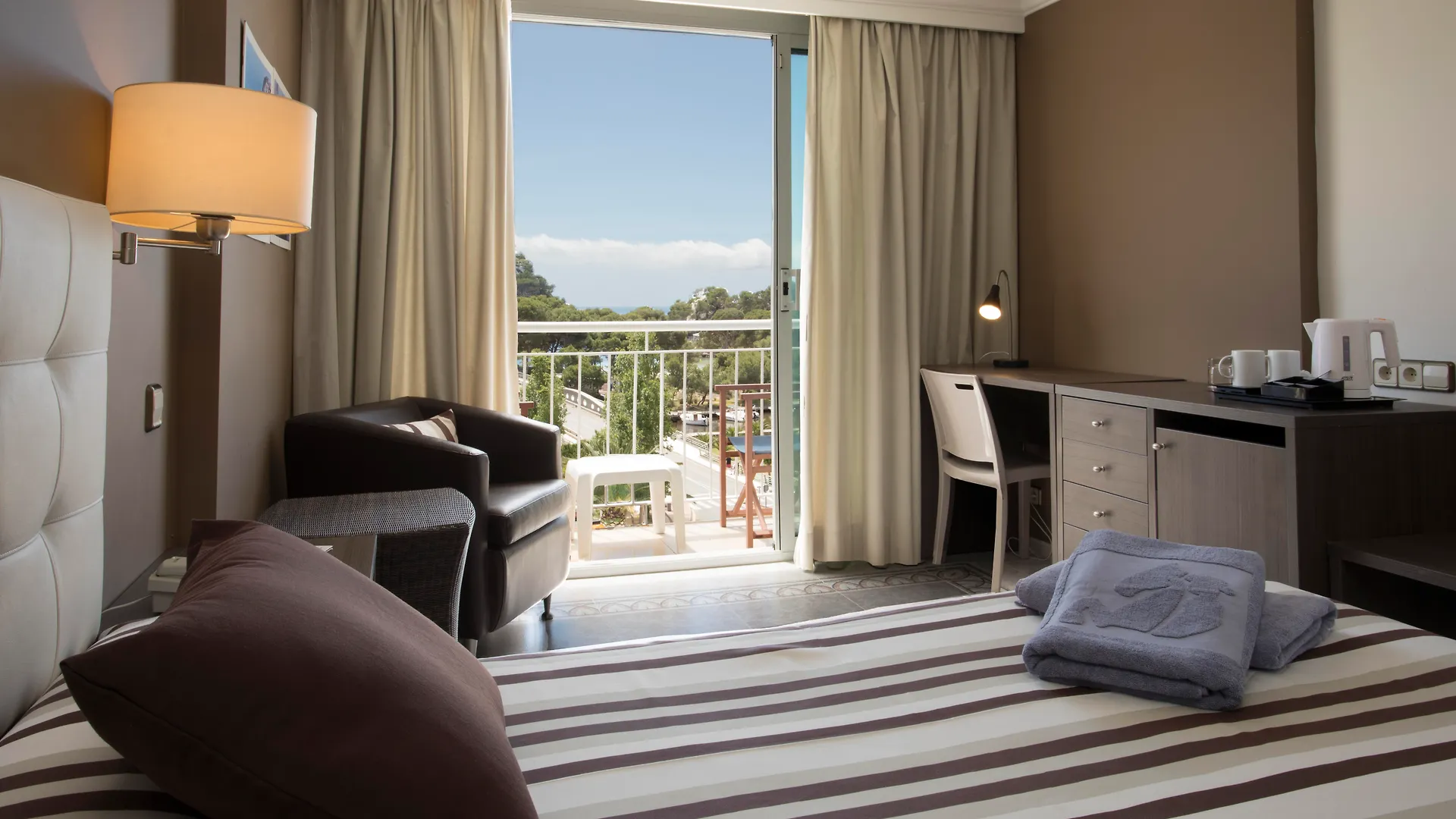 Minura Cala Galdana & Apartamentos D'Aljandar 4*, Cala Galdana (Menorca)