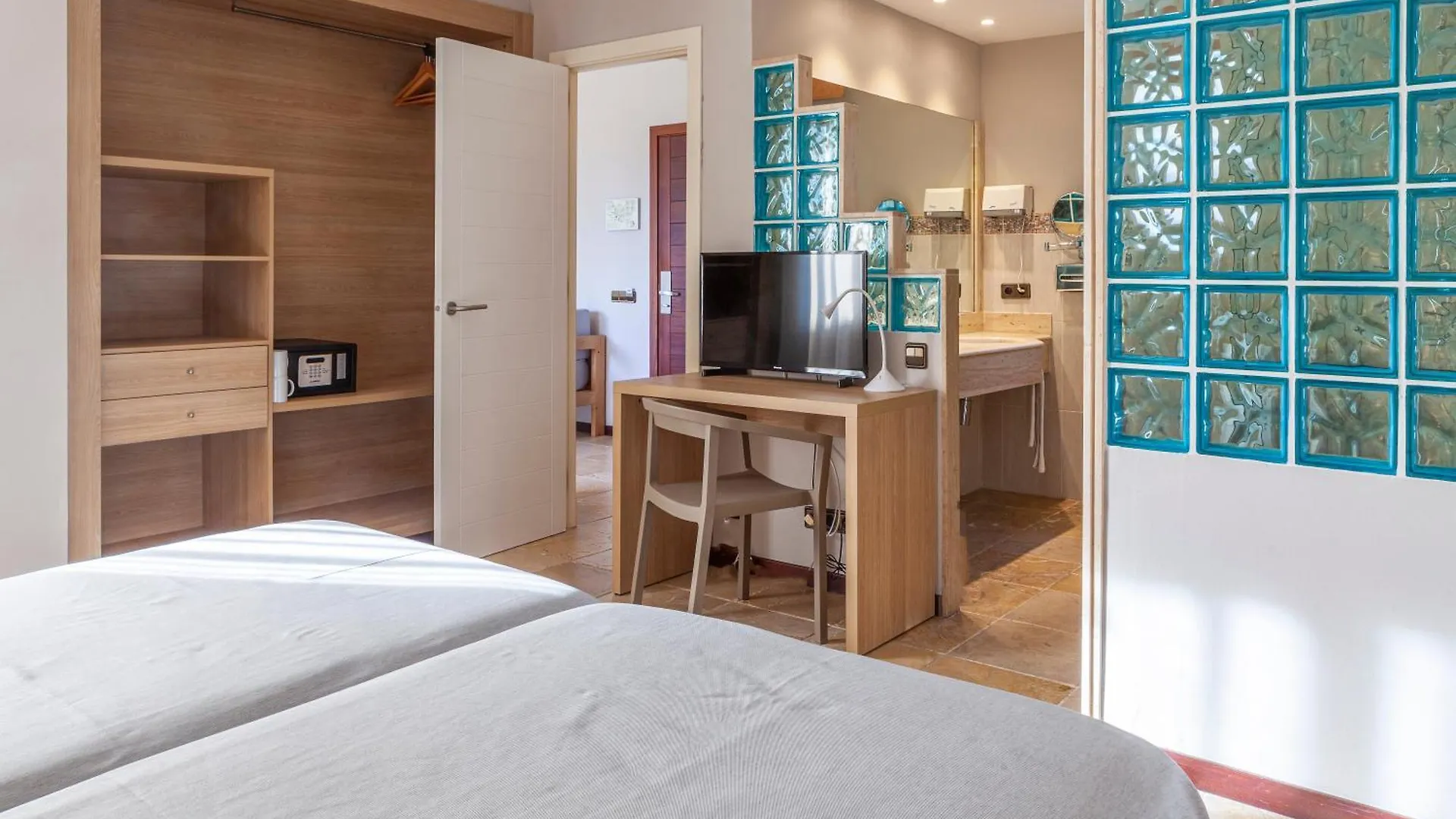 Aparthotel Minura Cala Galdana & Apartamentos D'Aljandar