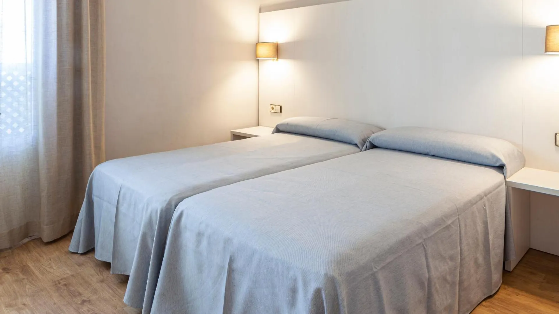 Hotel Cala Galdana&Apartamentos d'Aljandar Cala Galdana  Apartahotel Cala Galdana (Menorca)